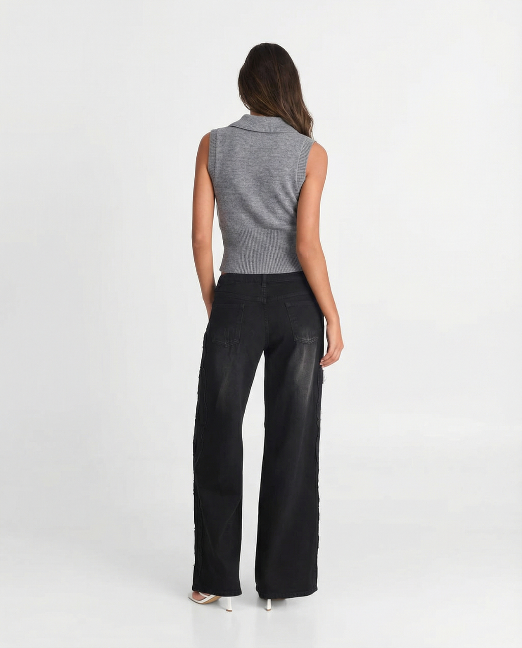 Armance Villedieu | Collared Cropped Sweater Vest