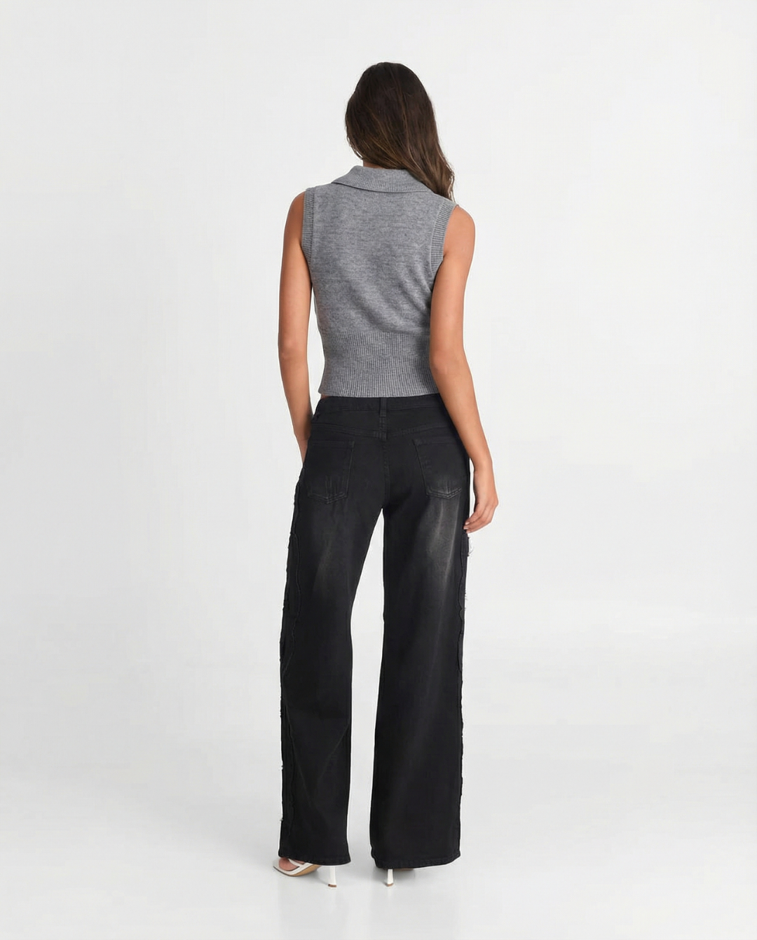Armance Villedieu | Collared Cropped Sweater Vest
