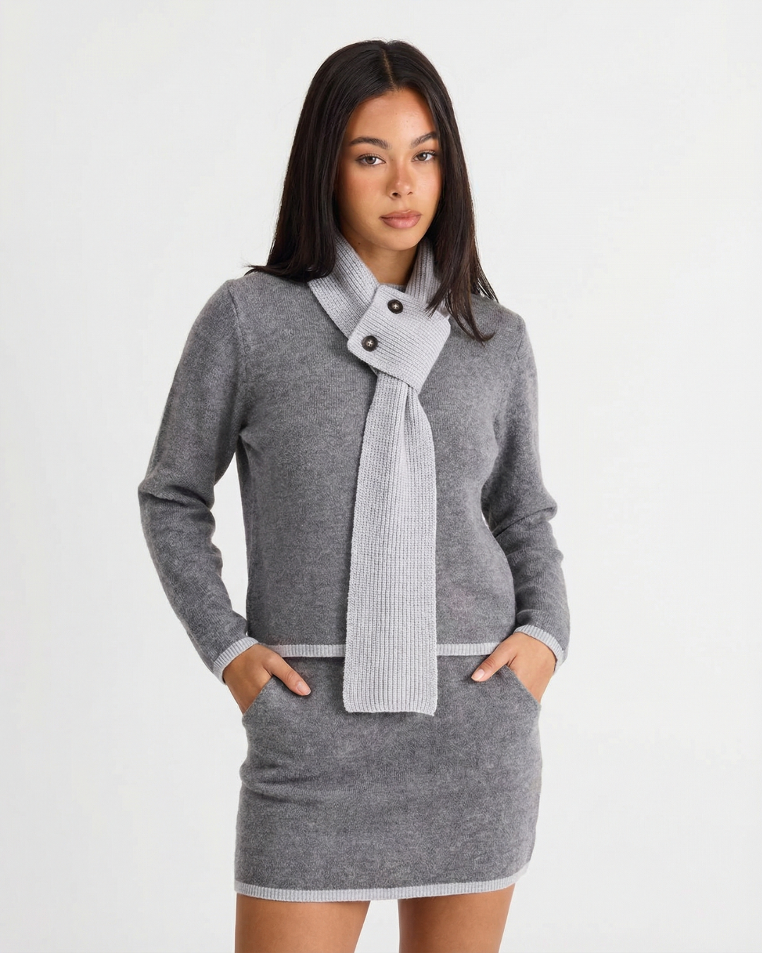 Victoire de Beaumont | Contrast Detail Knit Top Skirt Co-ord Set