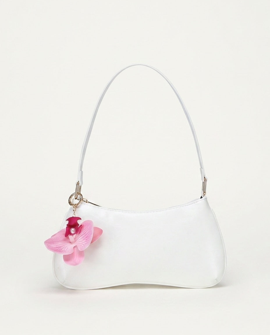 Soléane Montfleur | Curved Base Shoulder Bag