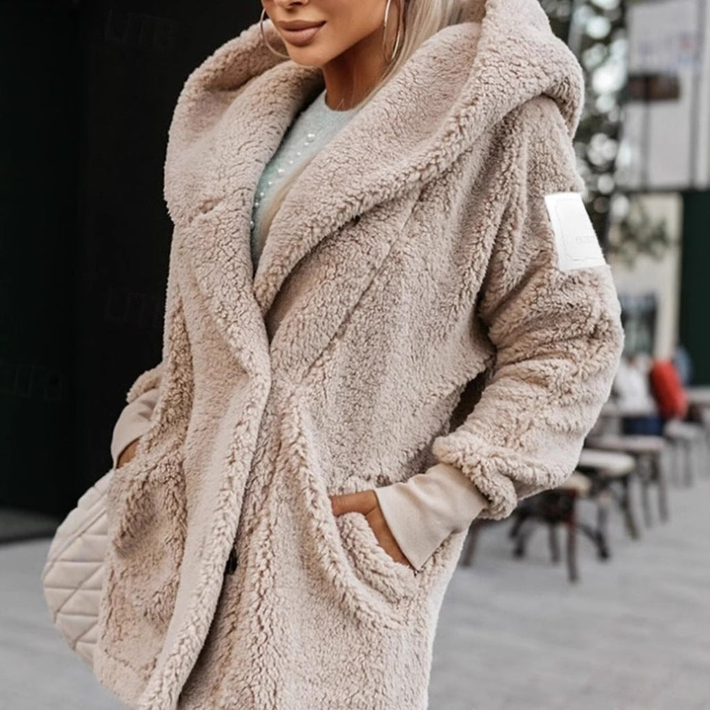 Mahaut Ségalen | Women's Oversized Teddy Coat with Shawl Collar and Pockets