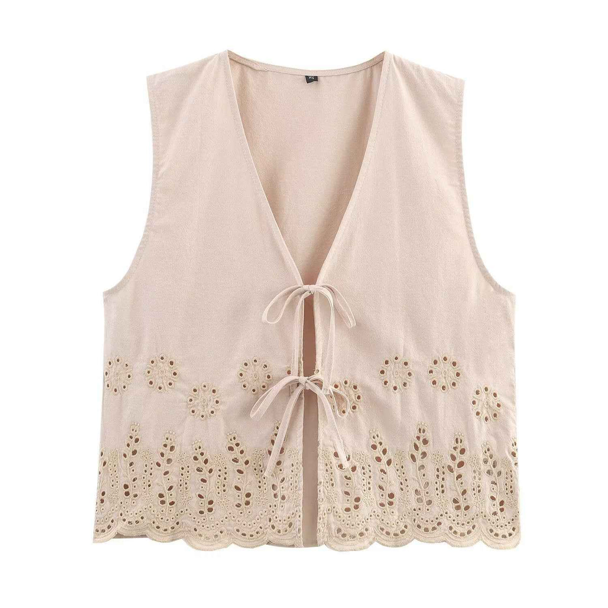 Estelle Vaucourt  | Broderie Anglaise Tie-Front Top