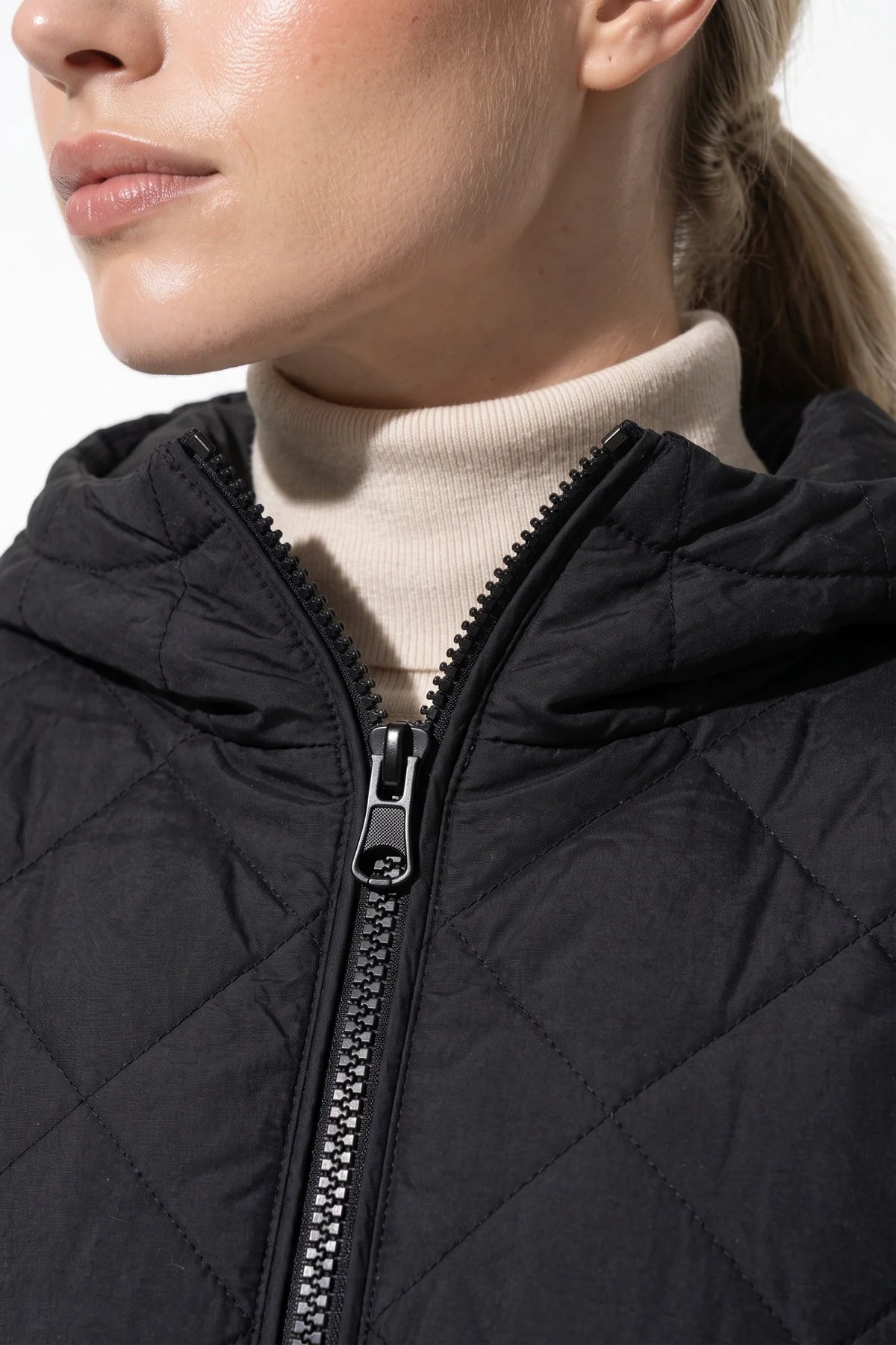Mylène Tessier | Women's Winter Warm Long Diamond Quilted Hooded Puffer Coat