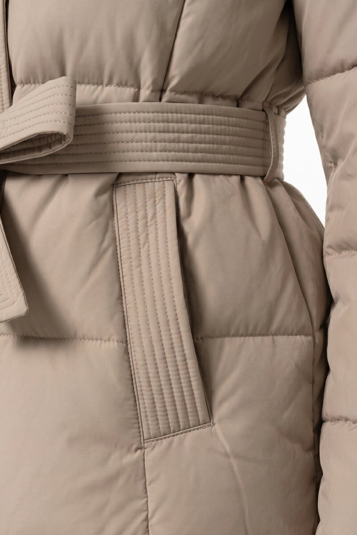 Clémence Moreau | Women's Winter Warm Hooded Puffer Jacket with Belted Waist