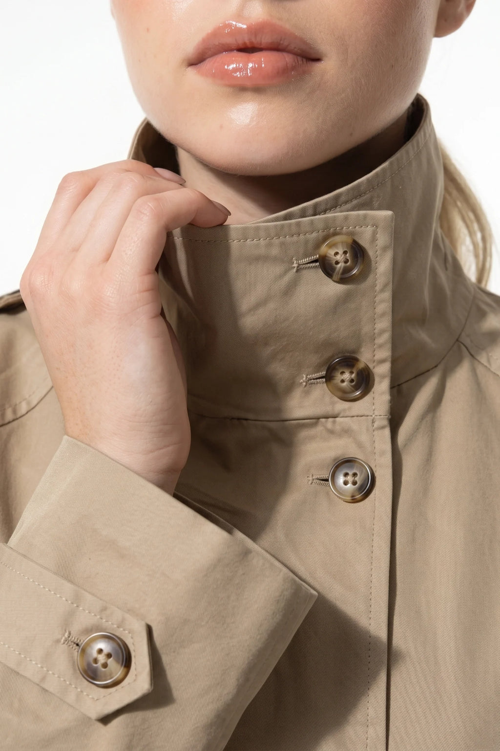 Zélie Morin | Women's Winter Lightweight Khaki Cropped Trench Coat with Belted Waist