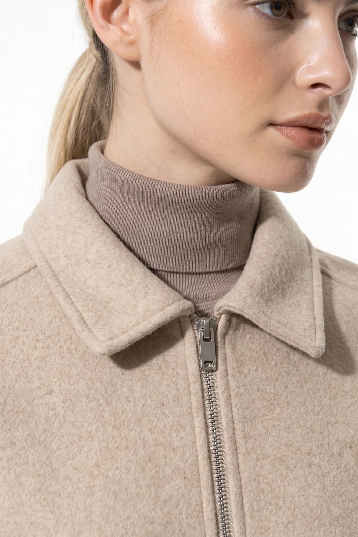 Clara Robert | Women's Winter Versatile Cropped Jacket with Zip Up